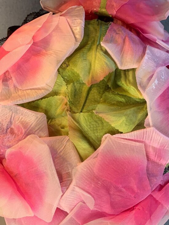 Ladies Pink Silk Flowers on Black Hat Vintage Unionmade Size 22 main image 12